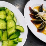 黄鶴楼 餃子酒場 - 2025/9月。胡瓜タタキ&ピータン。