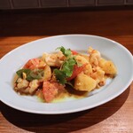 Hachihare - 海老と梨のサラダ　～タイ風ピーナツソース～