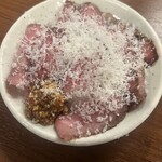 ワインスタンド しゃぶちん - 和牛のネックローストビーフ