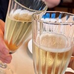 ゴーゴー キッチン - スパークリングワイン