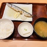 やよい軒 - 料理写真:さんまの塩焼定食