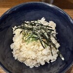 いかれたヌードル フィッシュトンズ - 炊き込みご飯