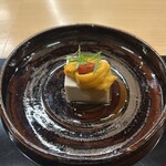 百花繚蘭 - ピーナッツ豆腐生ウニ乗せ