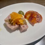 Cheval - ひとくちパテとチョリソー