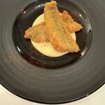 クチーナ イタリアーナ ディンミ - イワシのフライ、ナスのソース