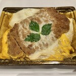 西友 - 料理写真:だし香るロースカツ重です。(2025年9月)