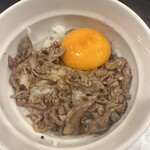 旅するジンギスカン 生らむバッハ - 〆の自慢の焼きラム丼