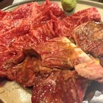 ホルモン青木 亀戸店 - カルビ秒殺ロースはとろける