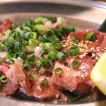 生ラムレア焼きジンギスカン羊屋 チョップ - 