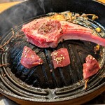 生ラムレア焼きジンギスカン羊屋 チョップ - 