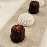 シェ オリビエ - 【ミニャル】ボルドー風カヌレ×スミレのギモーヴ