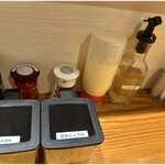 ラーメンショップ◯化  - 卓上調味料類2