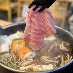 しゃぶしゃぶ すき焼き 食べ放題 和牛と豚 - 