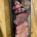 立喰い焼肉 治郎丸 - 