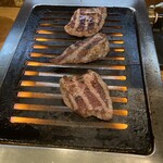 立喰い焼肉 治郎丸 - 