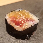 龍寿し - トロタク