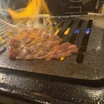 うしごろバンビーナ - とろけるロース　口の中でもとろけます