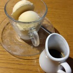 むさしの森珈琲 - アッフォガート