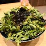 ネオ和食居酒屋　君に会えてよかった。 - 韓国海苔と春菊のチョレギサラダ