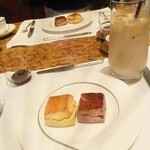 ザ・ロビー - ストロベリー アフタヌーンティー