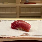 鮨 陸 - 鮪中トロ 北海道戸井 約120kg 結乃花より