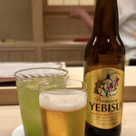 鮨 陸 - YEBISUビール小瓶
      冷たい緑茶