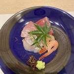 320960735 - お刺身