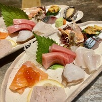 会員制 寿司割烹鷹勝 博多総本店 - コースのお刺身盛り合わせ