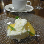 ビストロ パラディ - 2014.10)デザートは柿とクリームチーズの組み合わせ