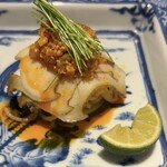 眞善美 - 茨城産黒鮑 中華麺 豆板醤 芽葱 酢橘