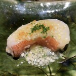 眞善美 - 長崎産アカハタの炒め物 ガーリック 黄韮