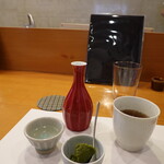 栗天 - 自家製　抹茶アイス　よーく練ることで重くねっとりとしたテクスチャになります。