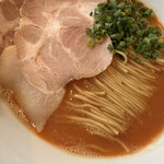 紅ズワイガニらぁ麺 まるはち屋 - 