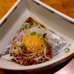 焼うお いし川 名古屋 - まぐろ頬肉のユッケ