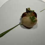 320982584 - 時間ゆっくり火入れし焦がしバターで焼き上げた蕪