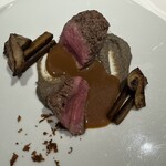 レフェルヴェソンス - 熊本産・あか牛ロース肉 檜原村のミズナラの薪火で焼いて