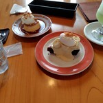 プリン、この日のケーキ（バナナのチョコケーキ）