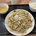肉野菜炒め ベジ郎 - 2025/9/22 ランチで利用。肉野菜炒め定食(ライス・スープ)(1,080円)
