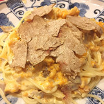 かわむら - 2014.10 再訪
      
      名物！白トリュフと雲丹のカルボナーラ風