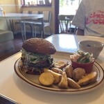 BACK HOME meal&bake - チーズバーガー