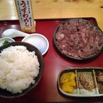 まるたか - うずわ定食 1480円 ご飯大盛お代わり無料