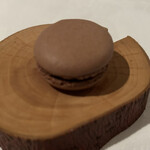 オステリア・エノテカ・ダ・サスィーノ - ヘーゼルナッツクリームのマカロン
