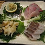 金田丸 - 刺身の盛り合わせ・・・季節のおいしい魚