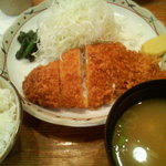 黒豚とんかつ せんごく - ロースカツ定食