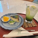 メインラウンジ (リーガロイヤルホテル大阪) - 良い塩梅の「和」テイスト