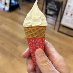 カフェ ブリッコ - 料理写真:100円ソフトクリーム