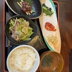 焼肉ホルモン 牛者 - 