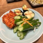 焼肉 静龍苑 - キムチ盛り合わせ