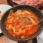 焼肉 静龍苑 - テグタンスープ(個別に取り分けも可能)