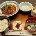 瀬戸内味覚処 芸州 本店 - 和牛すき煮定食